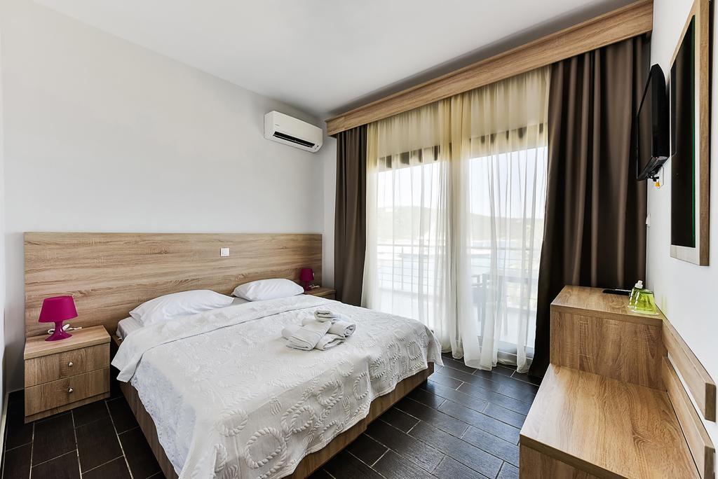 Pension Limani Ammouliani Exterior photo